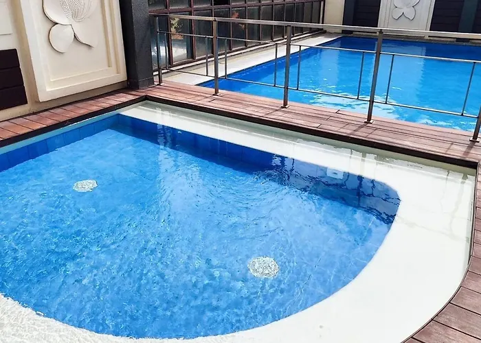 1 Bedroom With Balcony Azalea Aparthotel