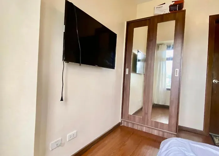 1 Bedroom With Balcony Azalea 3* Cebu