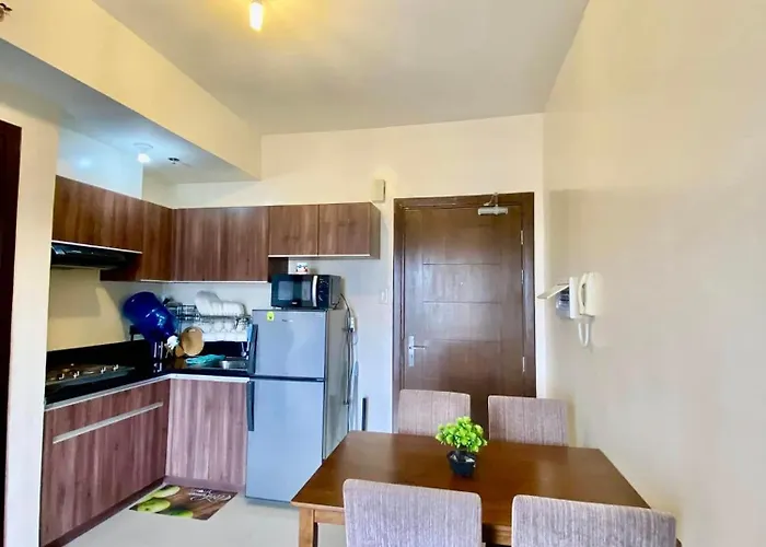 1 Bedroom With Balcony Azalea 3* Cebu